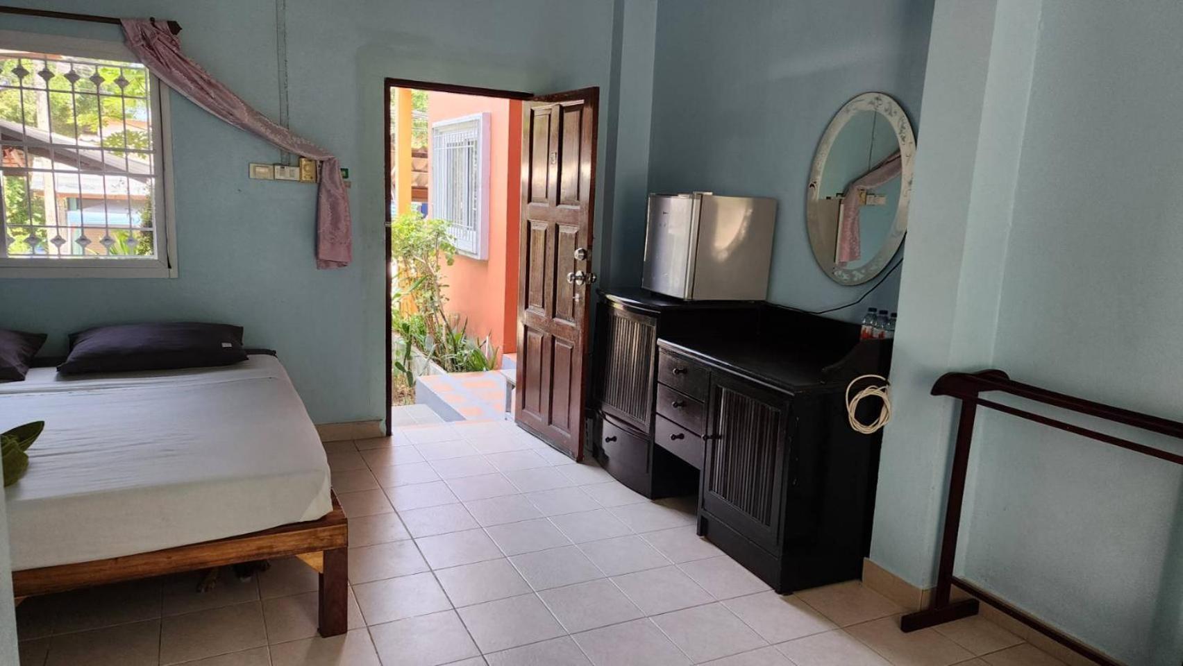 Sarin Guesthouse สาริน タオ島 エクステリア 写真