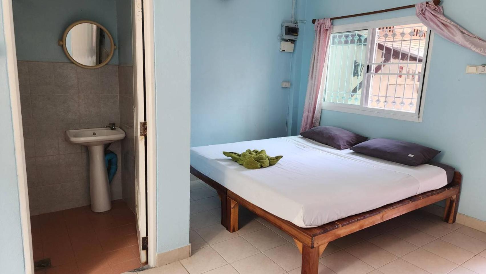 Sarin Guesthouse สาริน タオ島 エクステリア 写真