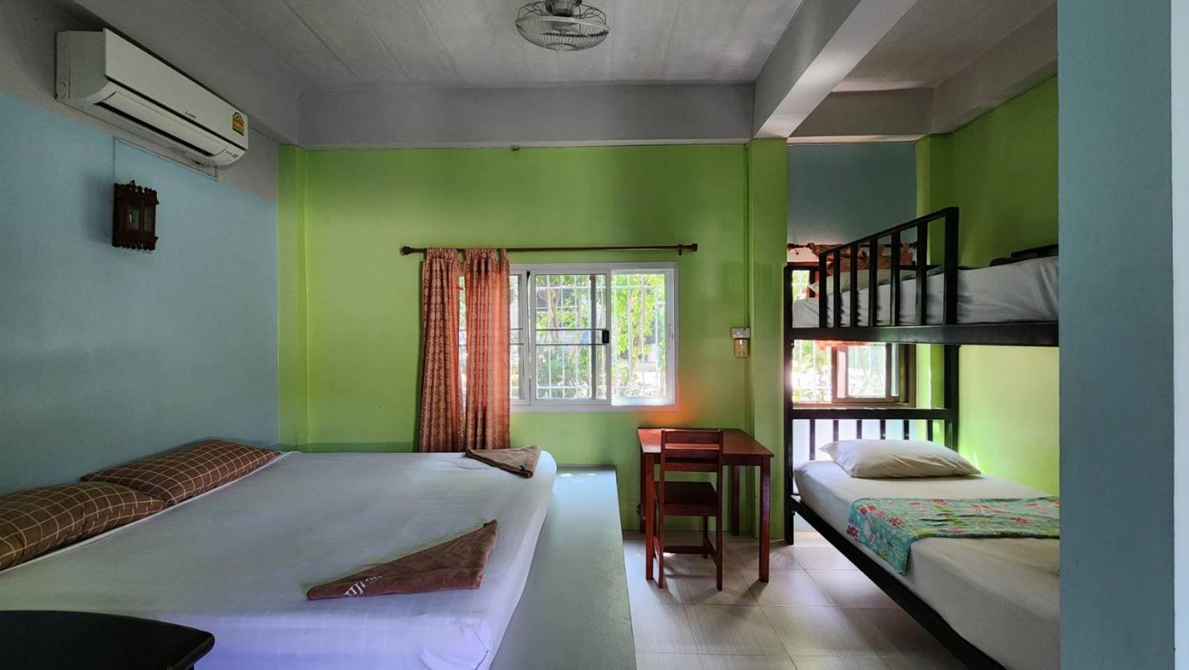 Sarin Guesthouse สาริน タオ島 エクステリア 写真